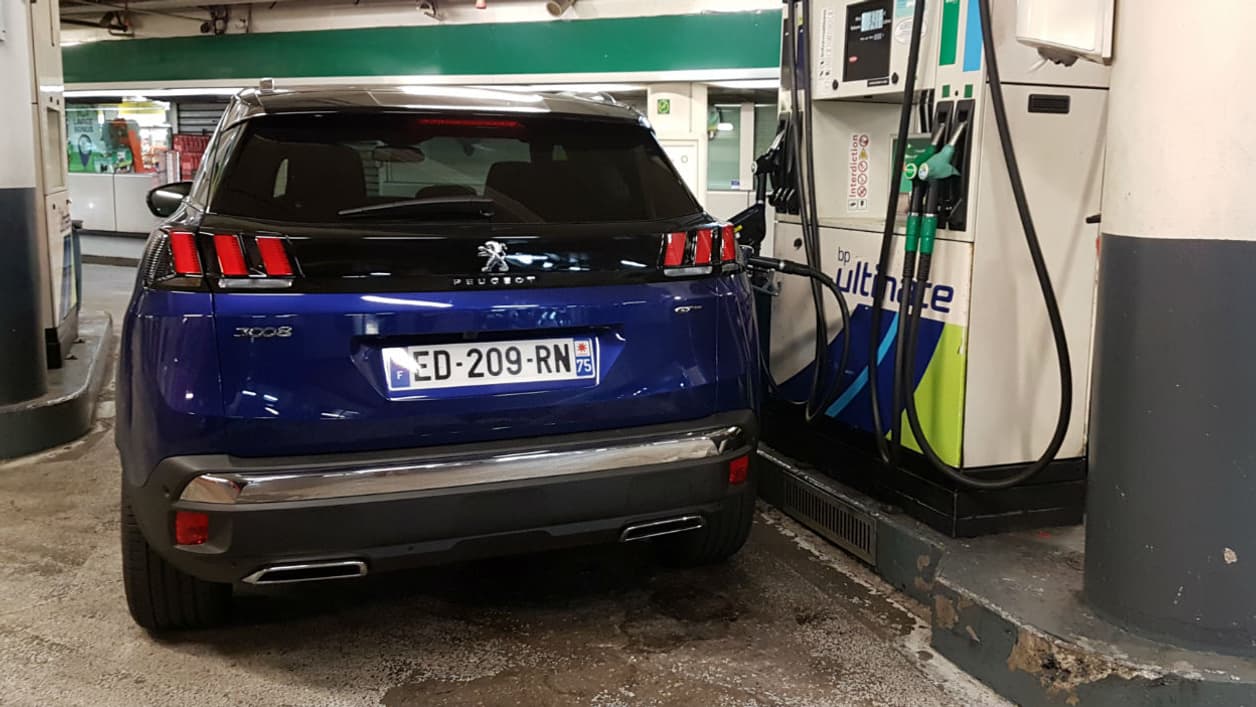 Sur un trajet autoroutier à vitesse un peu poussée, la consommation était de 7,7 litres aux 100. Sur un trajet autoroutier à vitesse un peu poussée, la consommation était de 7,7 litres aux 100.