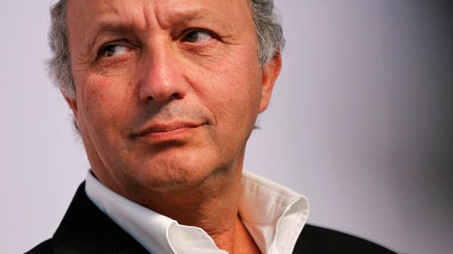 Une biographie non-autorisée du cinéaste Luc Besson accuse l'ex-ministre de l'Économie Laurent Fabius d'avoir franchi "la ligne jaune".
