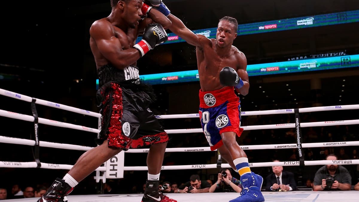 Patrick Day (à droite) lors de son combat contre Charles Conwell en octobre 2019