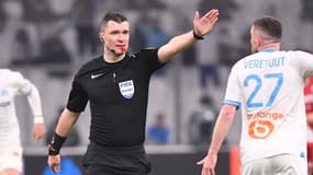 L'arbitre Willy Delajod lors du match Marseille-Monaco