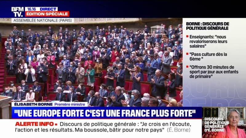 Élisabeth Borne et les députés rendent hommage aux soldats français morts et blessés au combat