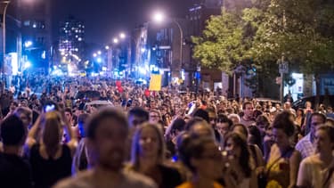 Quatre mois après le début des manifestations étudiantes au Québec, des négociations ont lieu avec le gouvernement.