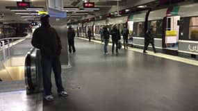 RER B encore à l'arrêt: "Et on fait comment"?