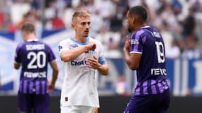 Valentin Rongier et Franck Magri lors d'OM-Toulouse, le 17 septembre 2023.