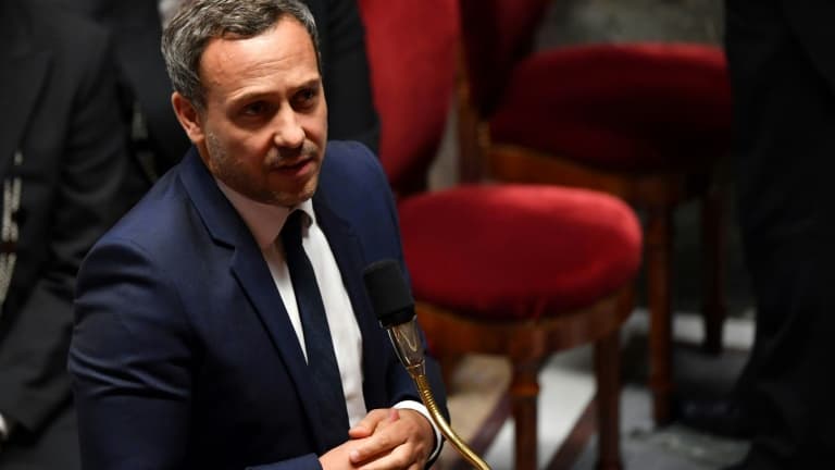 Le secrétaire d'Etat auprès du ministre des Solidarités et de la Santé Adrien Taquet, le 29 septembre 2020 à l'Assemblée nationale à Paris