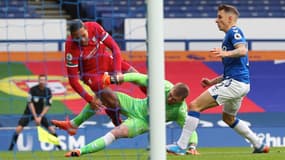 Le tacle de Pickford sur Van Dijk