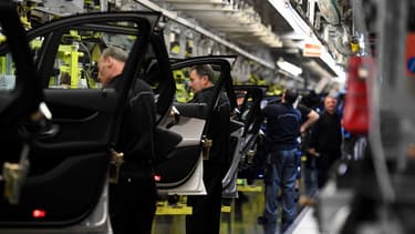 Employés d'une usine Mercedes en Allemagne (image d'illustration)