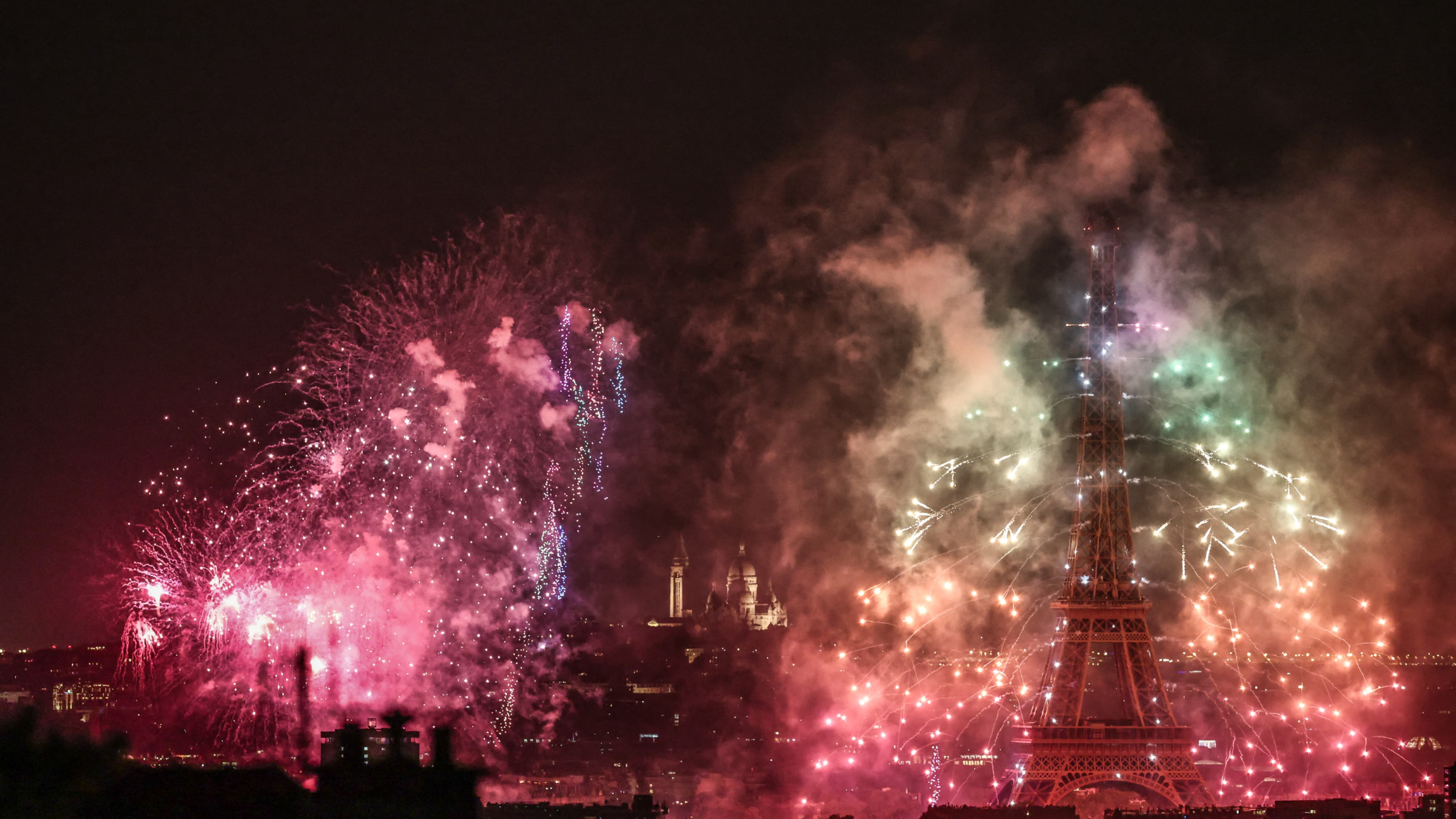 14-Juillet: un feu d'artifice et un spectacle de drones inoubliables ...