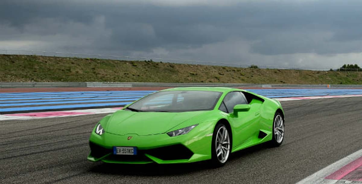 Huracán vs McLaren 570 S, l’extravagance italienne face à l
