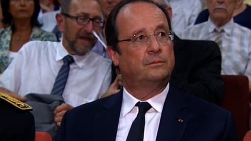 François Hollande en visite à Tulle pour rendre hommage aux "99 pendus de Tulle" le 9 juin 2014.