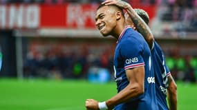 Mbappé félicité par Neymar - PSG