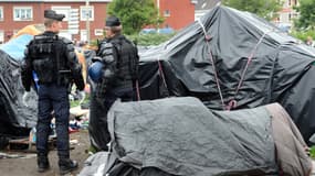 Une enquête de l'IGPN est en cours après une plainte déposée par un migrant érythréen de Calais. 