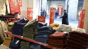 Ce sont 70 grandes enseignes (vêtements, chaussures, bijoux, vaisselle) qui ont décidé de proposer un système d'e-réservation des articles que l'on souhaite acheter pendant les soldes d'hiver.