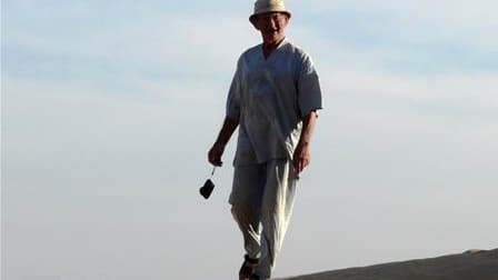 Olivier Thomas, maire de Marcoussis, commune de l'Essonne où résidait Michel Germaneau (photo), s'interroge sur les "zones d'ombre" entourant la mort de l'otage français détenu au Sahara depuis le 20 avril. Une partie de la gauche dénonce pour sa part les