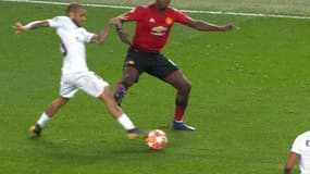 La semelle de Pogba sur Daniel Alves