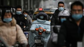 Dans une rue de Wuhan, en Chine, le 28 janvier 2021