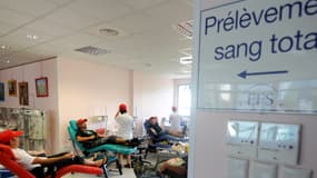 Une collecte de sang en 2012, dans une usine à Chambéry.