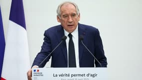 François Bayrou en conférence de presse le 15 avril 2025