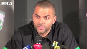 Football / Tony Parker voit la France gagner 2-1 contre le Nigeria - 30/06