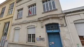 Façade de l'école Gilibert à Lyon en novembre 2024 (Illustration)