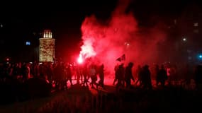 La joie des supporters parisiens après la qualification du PSG pour la finale de la Ligue des champions, le 7 mai 2025 à Paris
