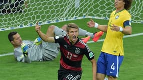 Thomas Müller et David Luiz