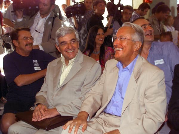 Au lendemain de sa démission du ministère de l'Intérieur, Jean-Pierre Chevènement avec Georges Sarre à Grasse, le 2 septembre, à quelques instants de l'Université d'été de leur parti, le MDC. Au lendemain de sa démission du ministère de l'Intérieur, Jean-Pierre Chevènement avec Georges Sarre à Grasse, le 2 septembre, à quelques instants de l'Université d'été de leur parti, le MDC.