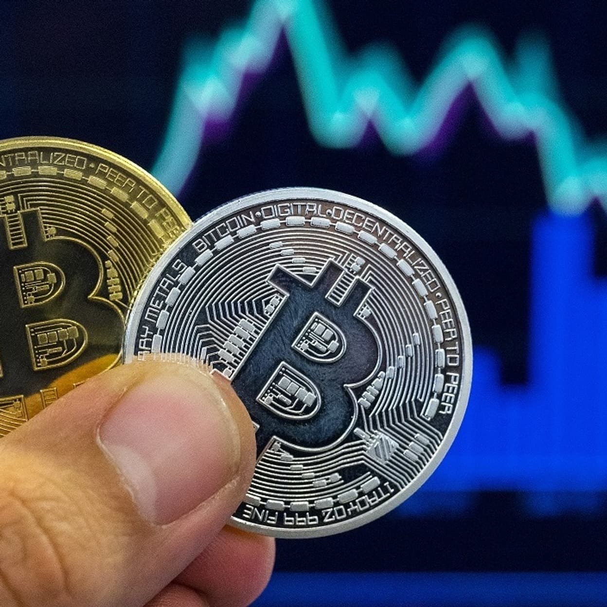 Il transfère 6 milliards de dollars de bitcoins... pour 3 dollars de frais  sur la blockchain
