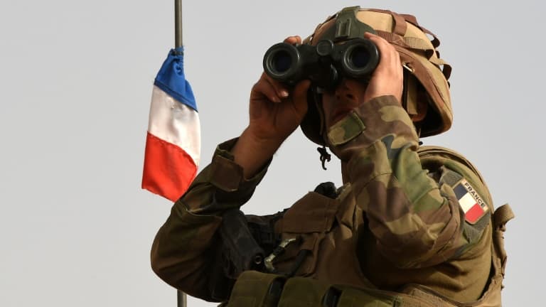 Un soldat français de la force Barkhane, le 5 juin 2015 près de Tombouctou (Mali). Photo d'illustration.