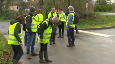 Une dizaine de personnes en train de chercher Leslie et Kevin en Charente-Maritime.
