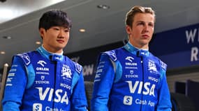 Yuki Tsunoda et Liam Lawson en marge d'un GP de F1 à Las Vegas, le 20 novembre 2024