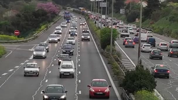 Dernier jour des vacances oblige, la journée est classée rouge et noir dans le sens des retours.