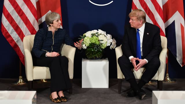Theresa May et Donald Trump lors du Forum économique mondial, le 25 janvier 2018 à Davos (Suisse)