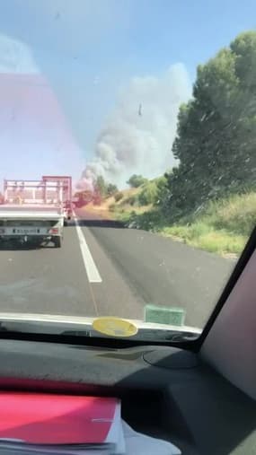 Feu sur l'autoroute A54 - Témoins BFMTV