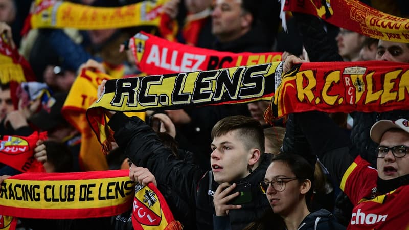 Les supporters de Lens pousseront leur équipe ce soir face à Orléans, pour accrocher les play-offs.