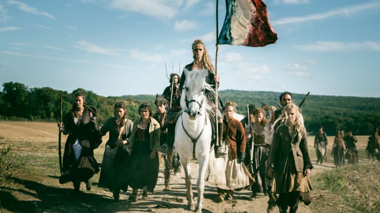 "La Révolution", nouvelle production française Netflix attendue en octobre, est une uchronie sur fond de Révolution française "La Révolution", nouvelle production française Netflix attendue en octobre, est une uchronie sur fond de Révolution française