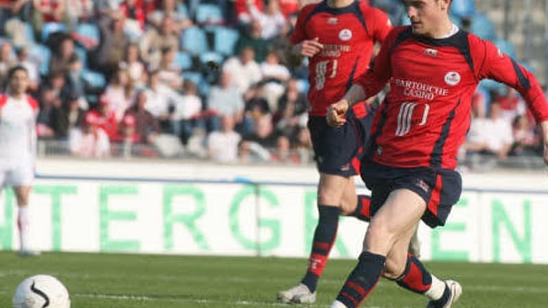 Le Lillois Mathieu Debuchy retrouvera son frère Grégoire face à Wasquehal en 16es de finale de la Coupe de France.