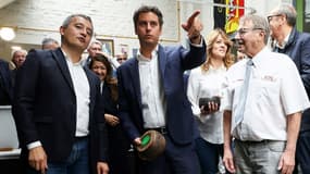 Le député et ancien maire de Tourcoing Gérald Darmanin et le président du parti centriste Ensemble pour la République Gabriel Attal lors d'un "après-midi de discussion" sur "les attentes des classes populaires" à Tourcoing, le 29 septembre 2024