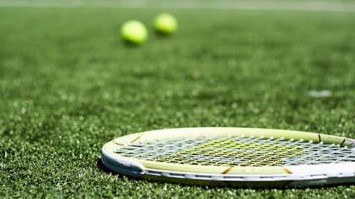 Deux tennismen français de 20 et 21 ans ont été interpellés, placé en garde à vue puis écroué à Athènes dans une affaire de viol