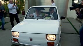 Tom Hanks au volant de sa nouvelle Fiat 126P