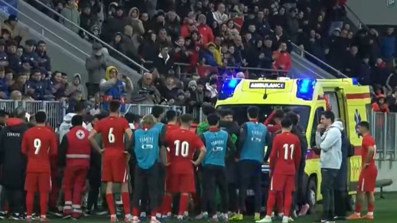 En colère après une décision arbitrale, l'entraîneur des jeunes Turcs finit à l'hôpital