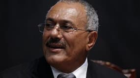 Le président yéménite Ali Abdullah Saleh, dont le palais a été bombardé vendredi, a été hospitalisé en Arabie saoudite pour y être soigné, selon la chaîne Al Arabia, citant des sources yéménites. Mais le vice-ministre yéménite de l'Information, Abdou al D