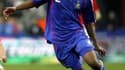 Victime d'une élongation au mollet gauche, le milieu d'Arsenal est très incertain pour les barrages contre l'Irlande.