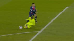 La sortie d'Omlin sur Mbappé