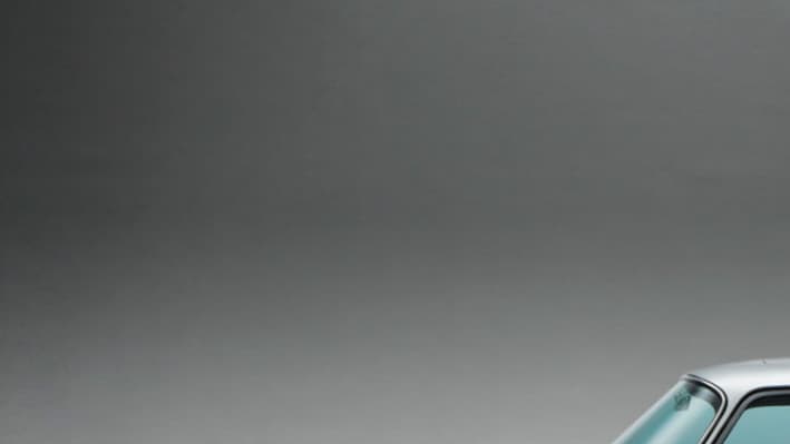 C'est le film James Bond qui fait réellement de la DB5 un modèle unique chez Aston Martin, et lie définitivement la marque au célèbre agent secret britannique. C'est le film James Bond qui fait réellement de la DB5 un modèle unique chez Aston Martin, et lie définitivement la marque au célèbre agent secret britannique.