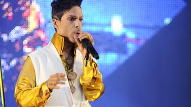 Prince sur scène en 2011 à Paris