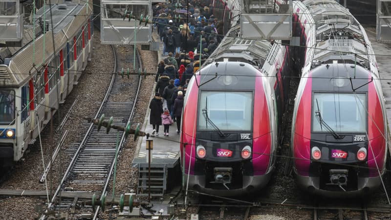 Des transiliens en gare de Saint-Lazare en février 2018.