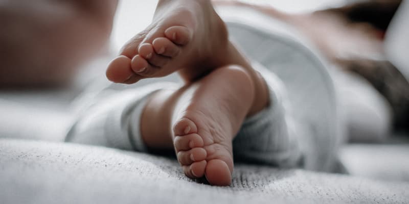 Des pieds de bébé (illustration)