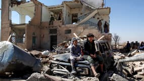 Les décombres d'une maison détruite par une frappe de la coalition, le 14 novembre, à Sanaa. 