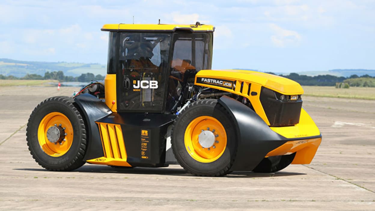 Ce tracteur peut foncer à plus de 245km/h